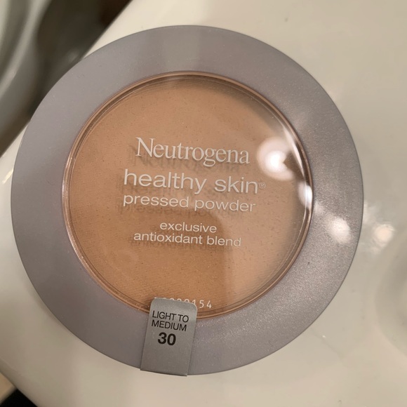 Neutrogena Makeup Neutrogena Pressed Powder Poshmark